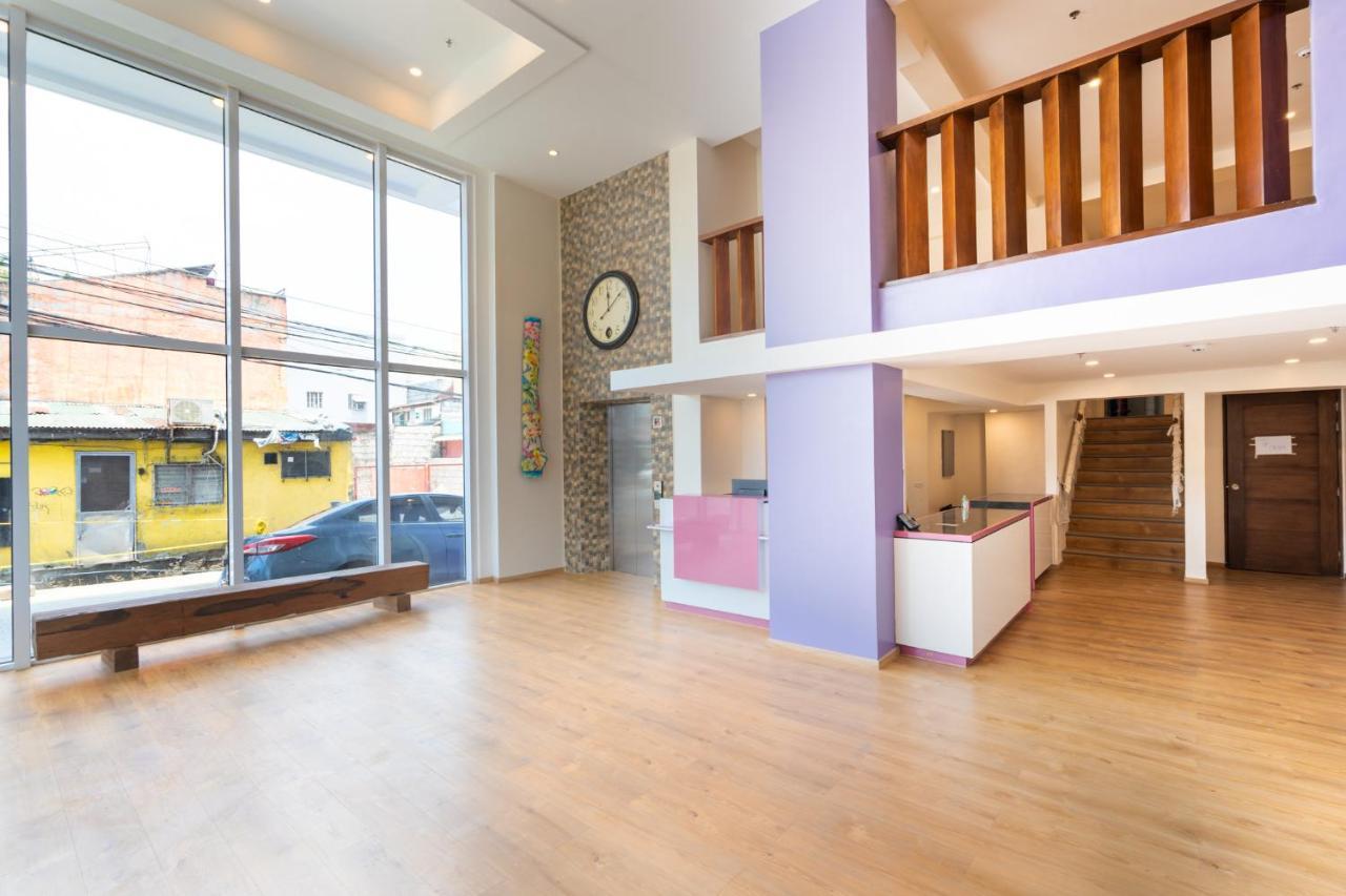 Myspace Hotel Comembo タギッグ エクステリア 写真